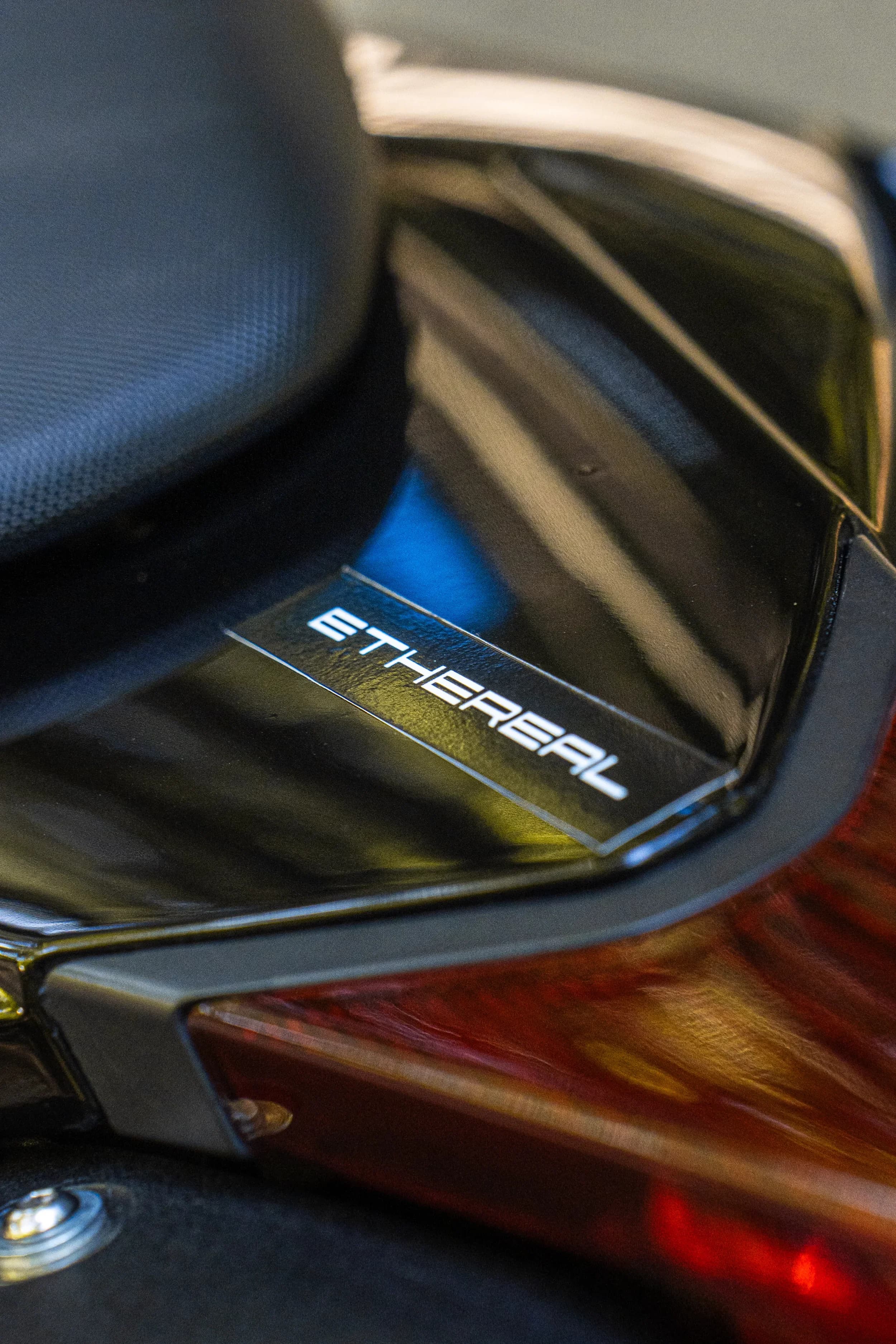 Detaliu eticheta Ethereal fotograf auto sedinta foto masini Brasov Crudu Alexandru CA Photography