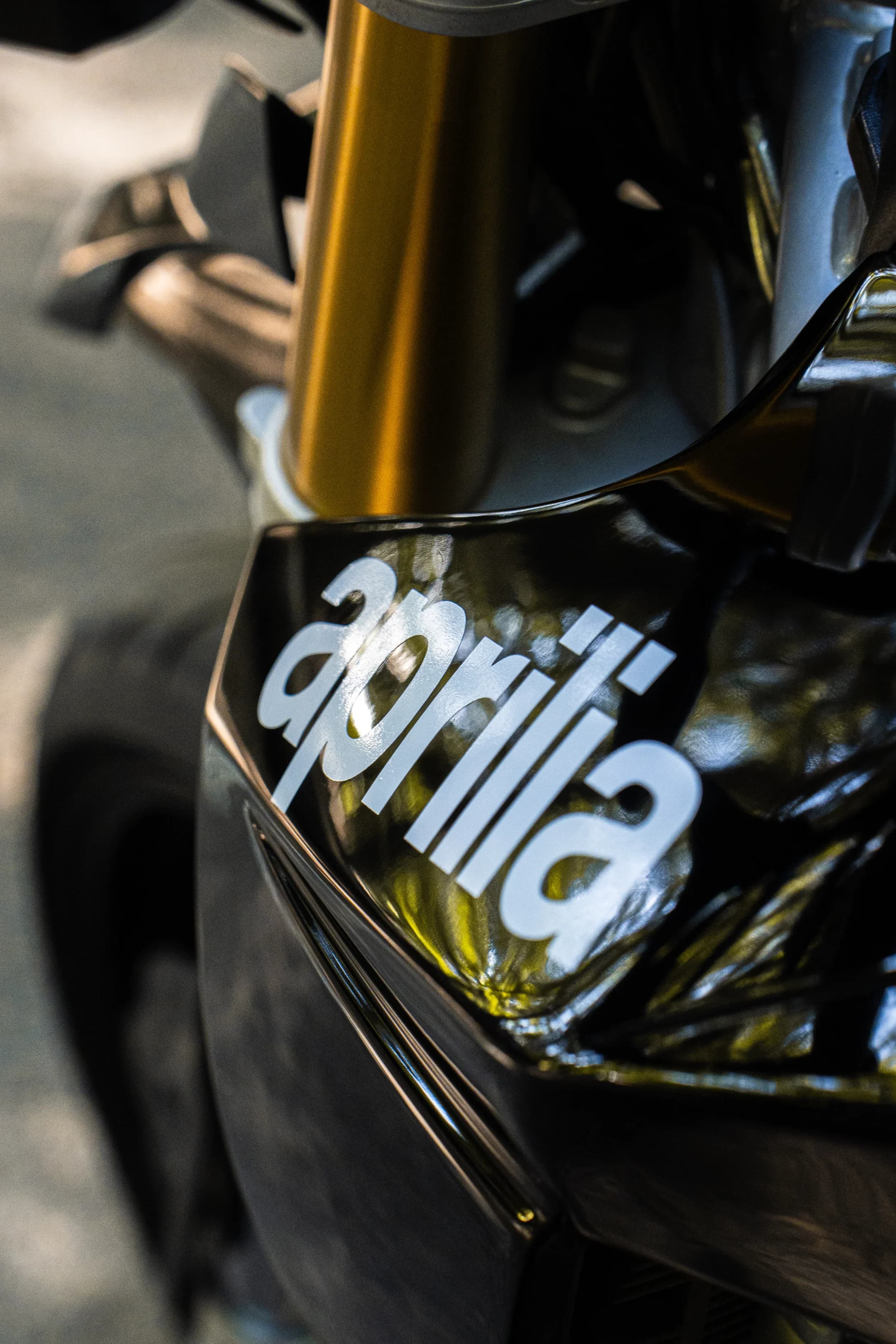 Detaliu motor Aprilia fotograf auto sedinta foto masini Brasov Crudu Alexandru CA Photography