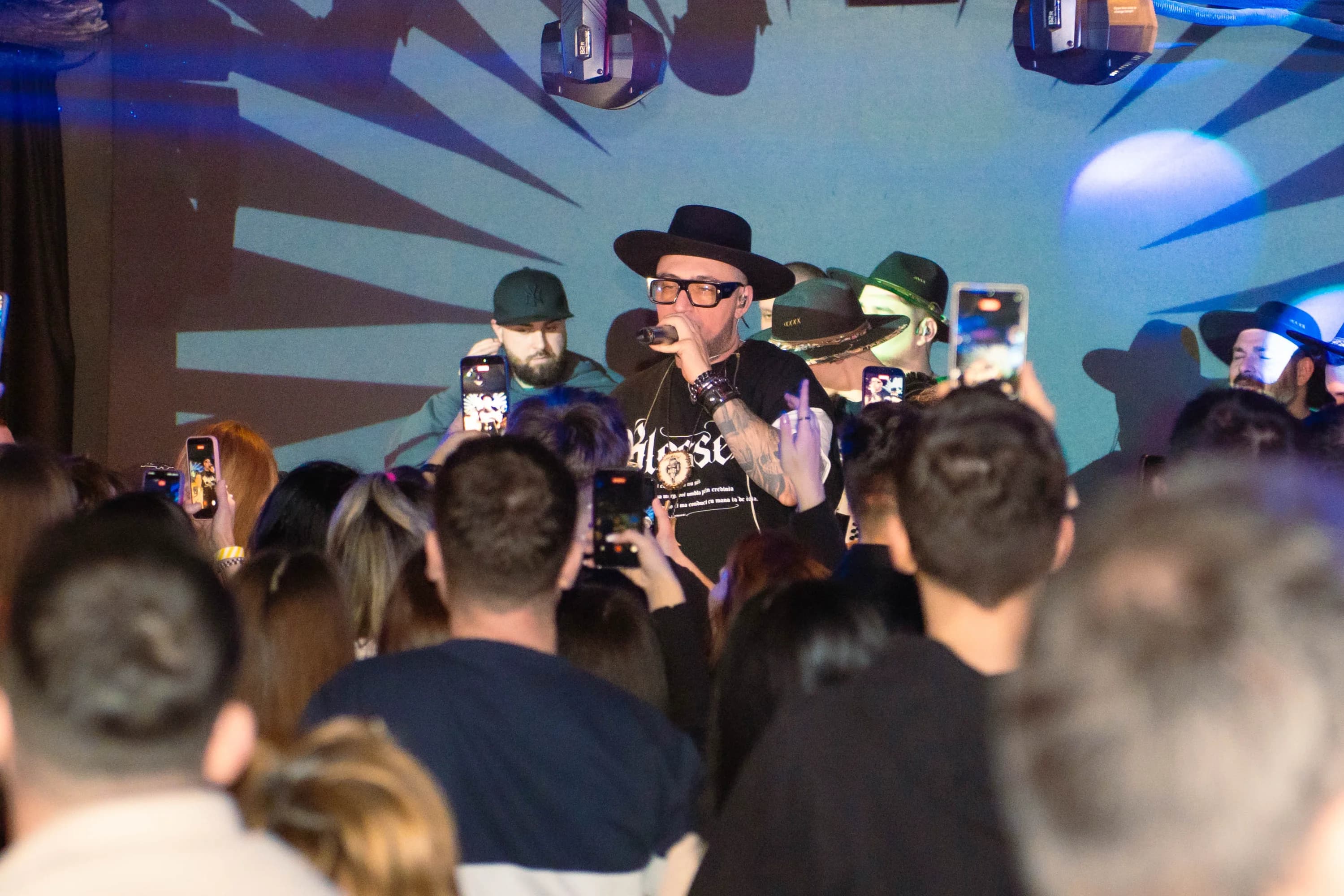 Public ascultand artisti fotograf club evenimente Brasov Crudu Alexandru CA Photography