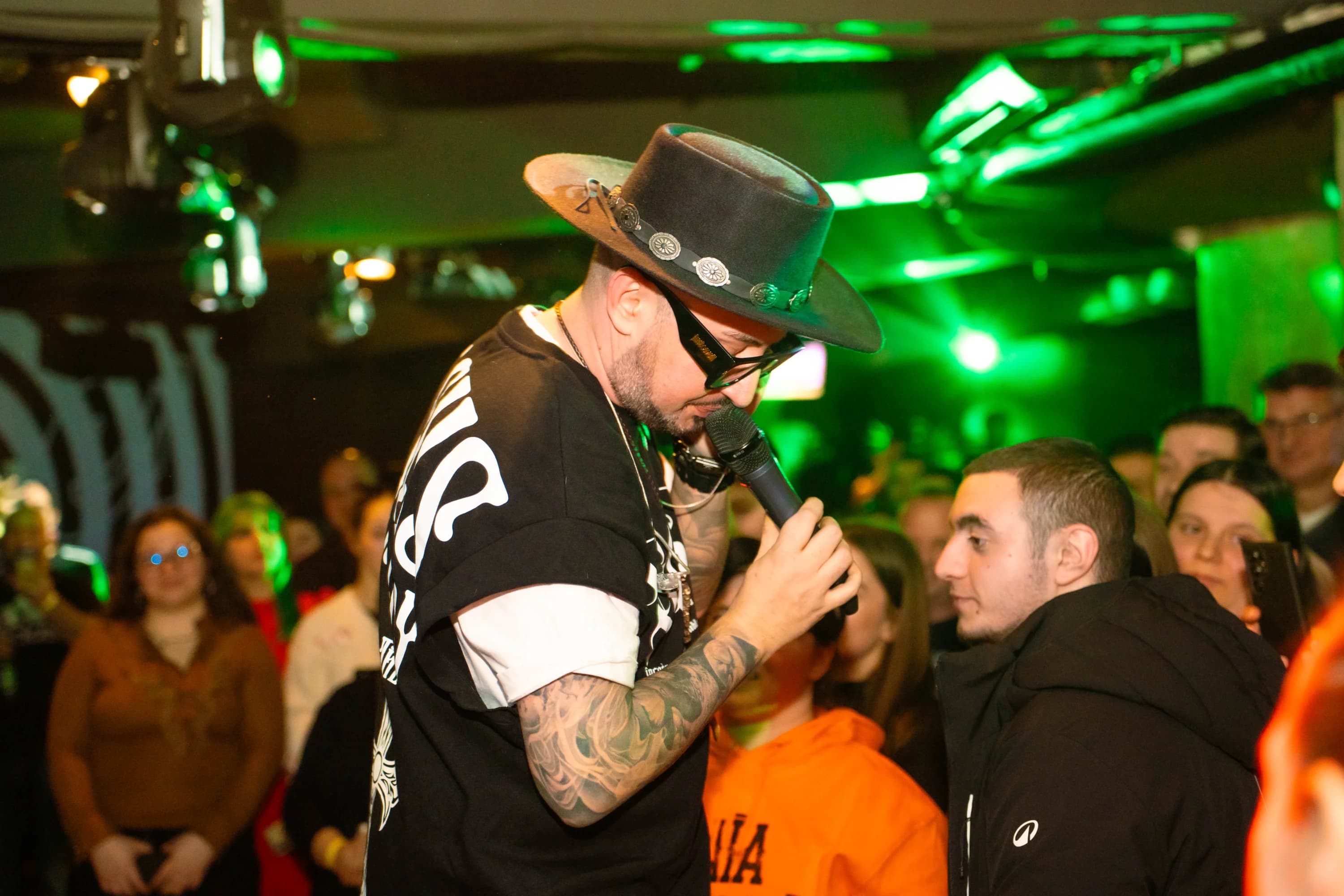 Artist interpretand live fotograf club evenimente Brasov Crudu Alexandru CA Photography