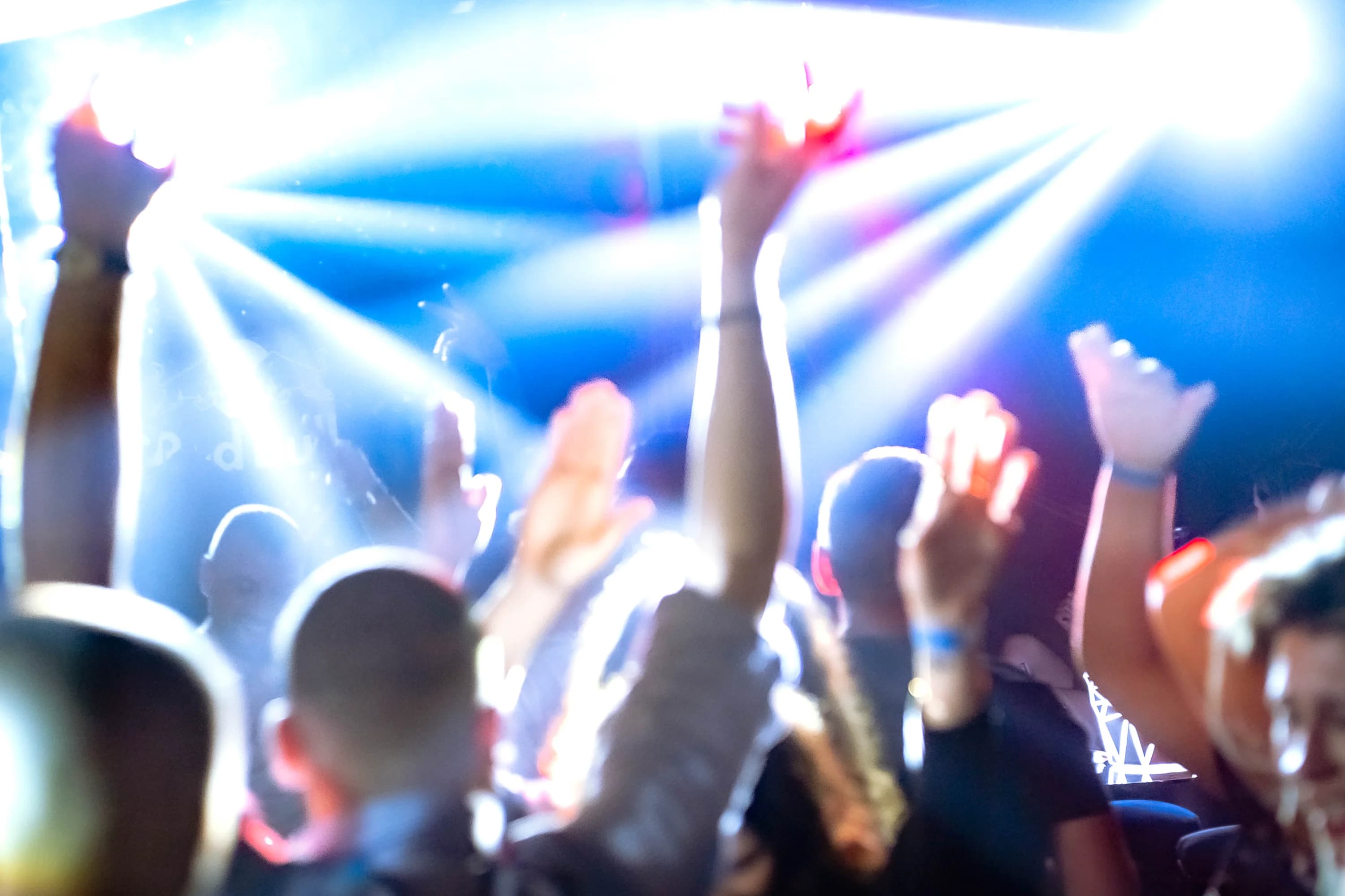 Multime incantata sub lumini stralucitoare fotograf club evenimente Brasov Crudu Alexandru CA Photography