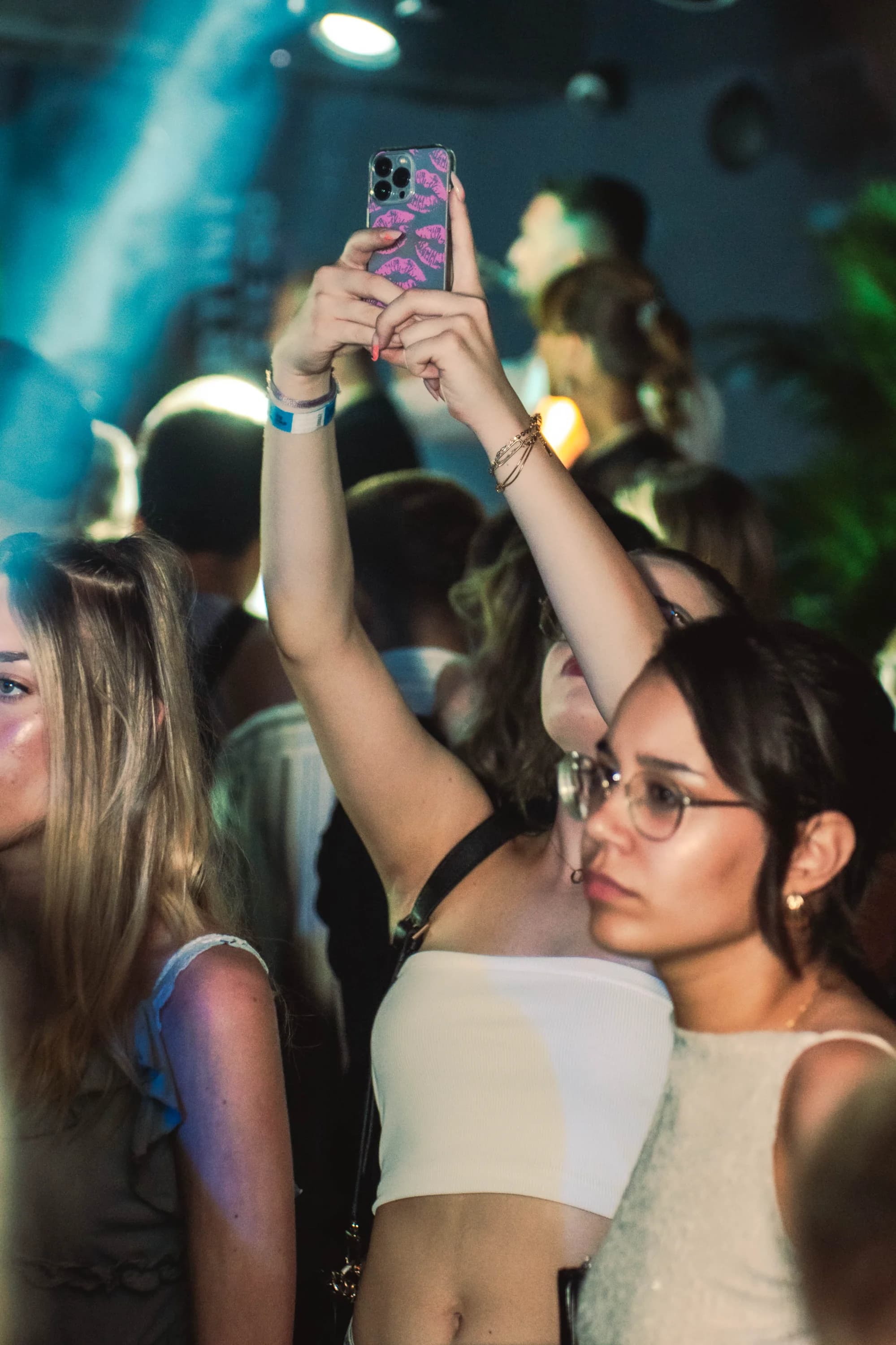 Tineri filmand petrecerea fotograf club evenimente Brasov Crudu Alexandru CA Photography